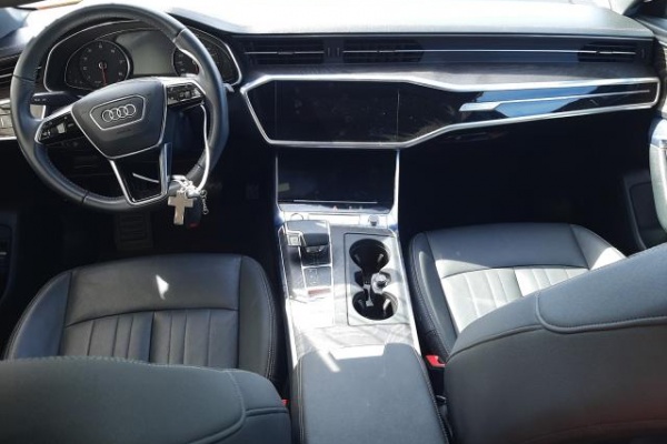 фото Audi A6 Premium