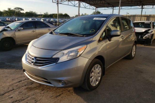 фото Nissan Versa NOTE S