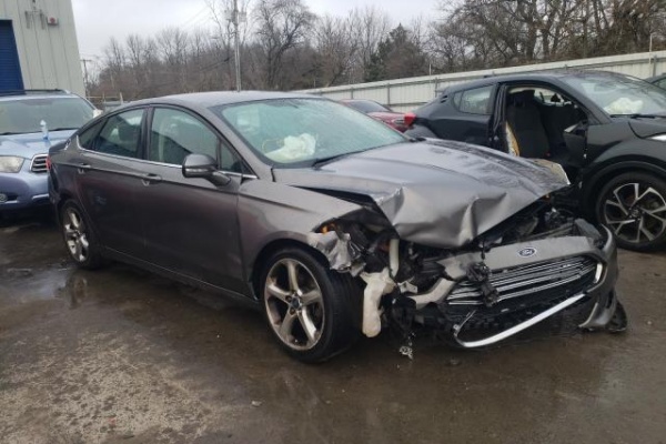 фото Ford Fusion SE