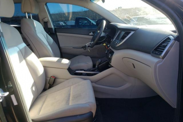 фото HYUNDAI TUCSON SEL