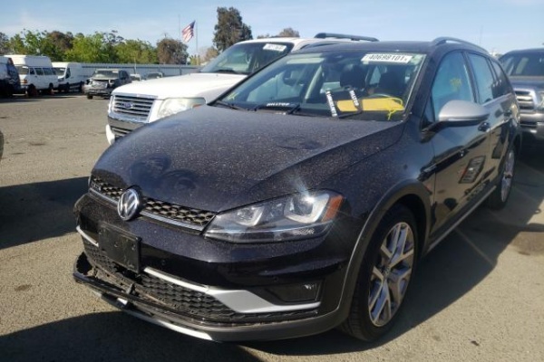 фото Volkswagen golf SPORTWAGEN S