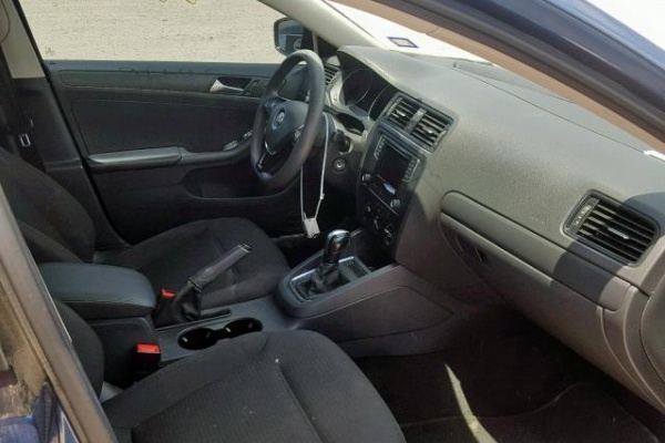 фото Volkswagen Jetta S