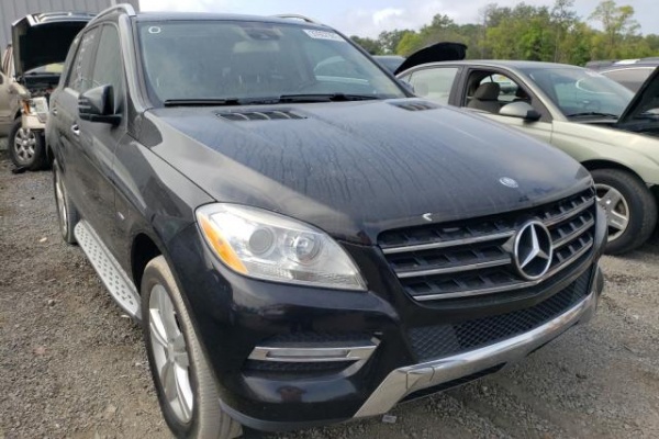 фото Mercedes-Benz ML 350 BLUETEC
