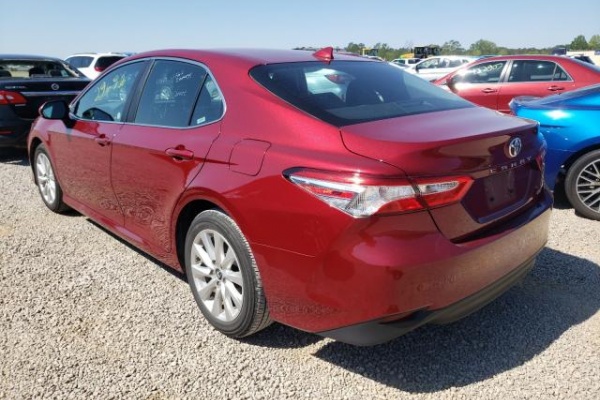 фото Toyota Camry LE