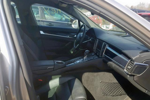 фото PORSCHE PANAMERA 2