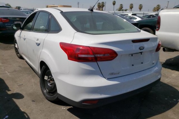 фото Ford Focus SE