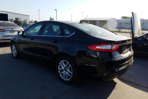 фото Ford Fusion SE