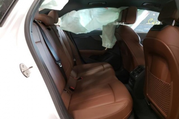 фото Audi A4 Premium Plus