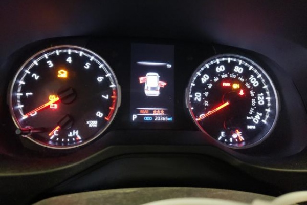 фото Toyota RAV4 LE