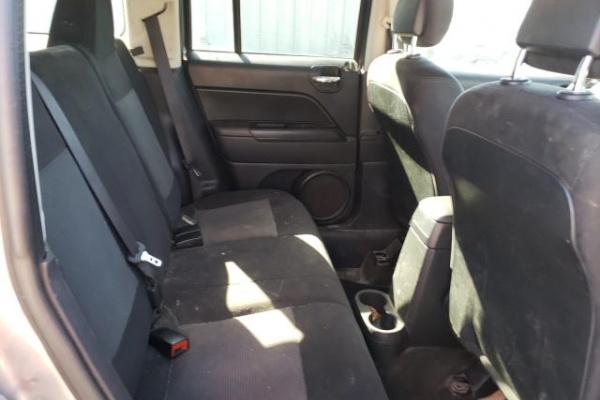 фото jeep PATRIOT SPORT