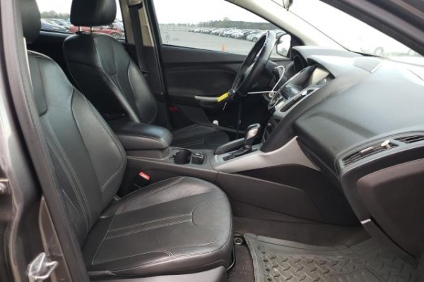 фото Ford Focus SE