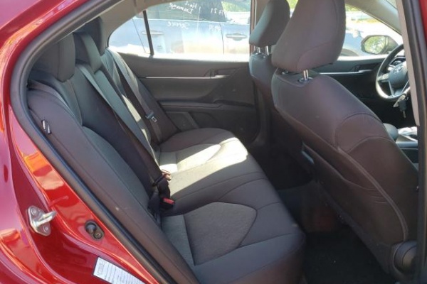 фото Toyota Camry LE