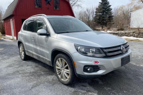 фото Volkswagen Tiguan S
