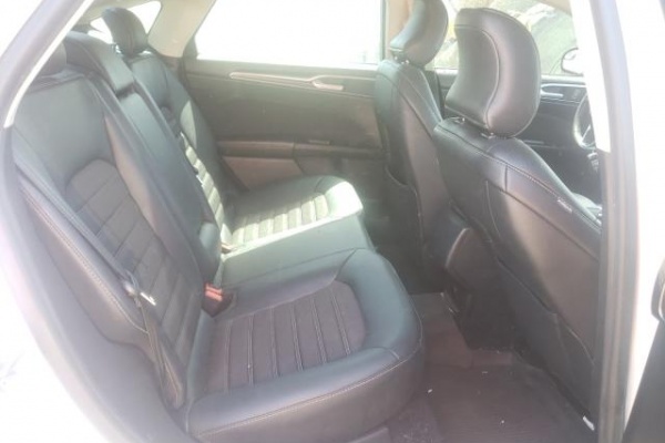 фото Ford Fusion SE