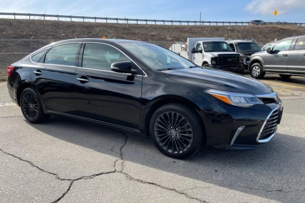 фото Toyota AVALON XLE
