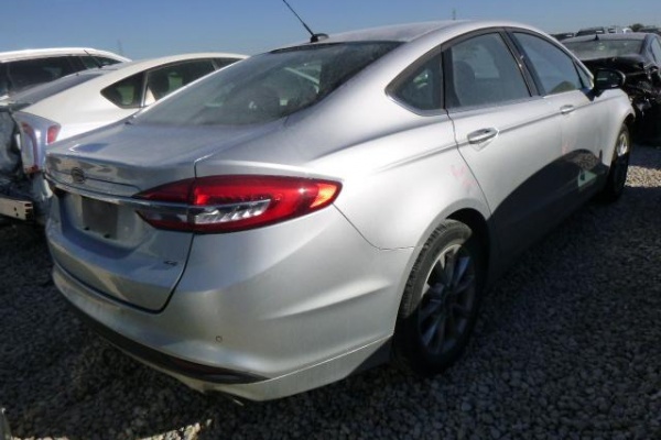 фото Ford Fusion SE