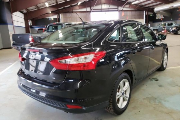 фото Ford Focus SE