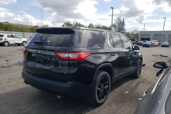 фото Chevrolet Traverse LS
