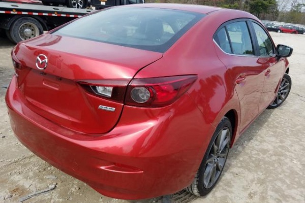 фото Mazda 3 TOURING