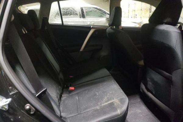 фото Toyota RAV4 LE