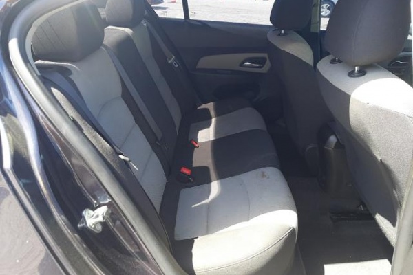 фото Chevrolet Cruze LS