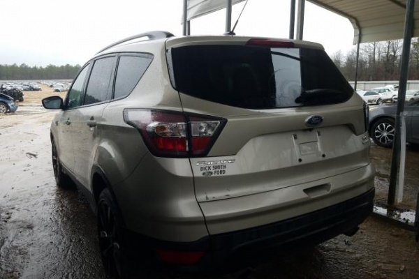 фото Ford Escape SE