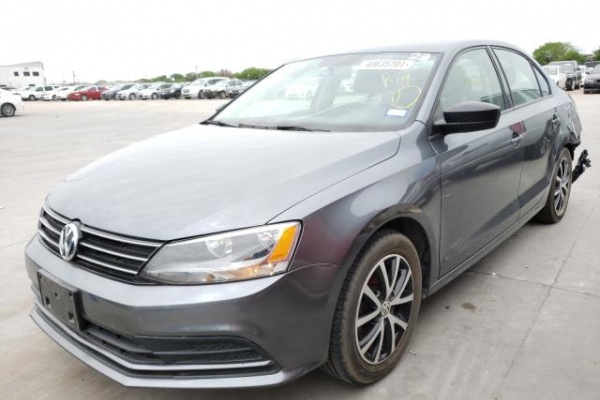 фото Volkswagen Jetta SE