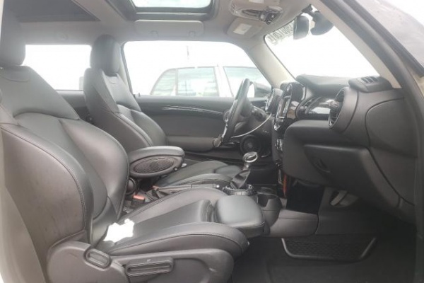 фото Mini COOPER S