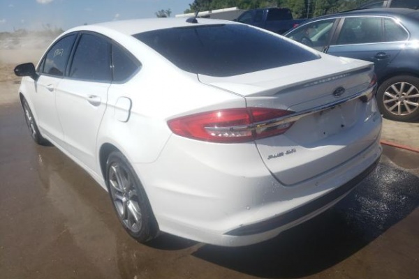 фото Ford Fusion SE