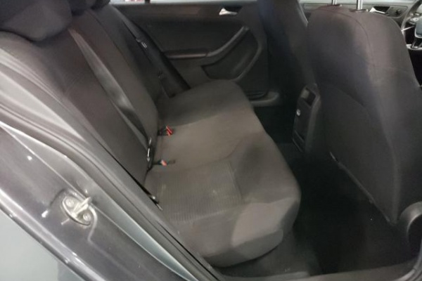 фото VOLKSWAGEN JETTA