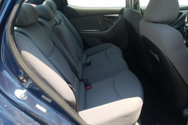 фото Hyundai Elantra SE