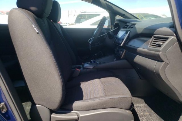 фото Nissan Leaf S