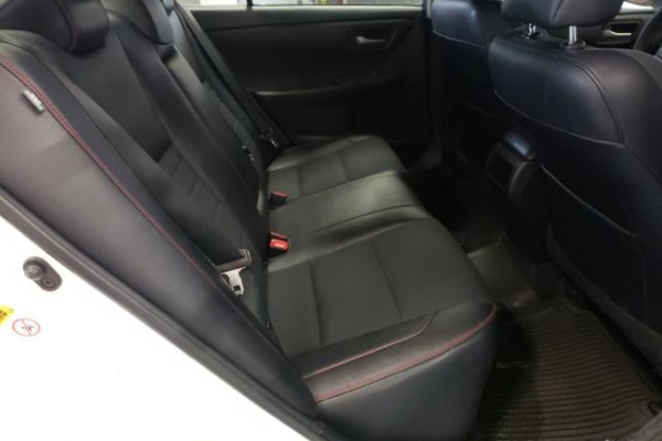 фото Toyota Camry LE