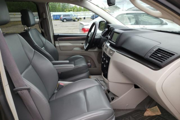 фото Volkswagen ROUTAN SEL