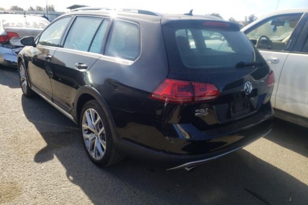 фото Volkswagen golf SPORTWAGEN S