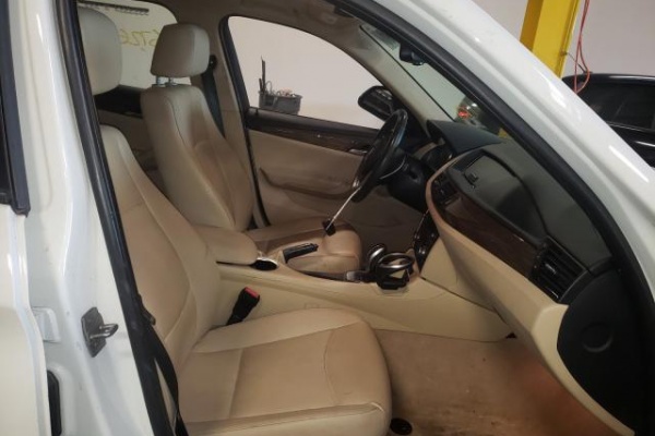 фото BMW X1 SDRIVE28I