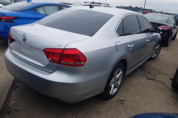 фото Volkswagen Passat SE