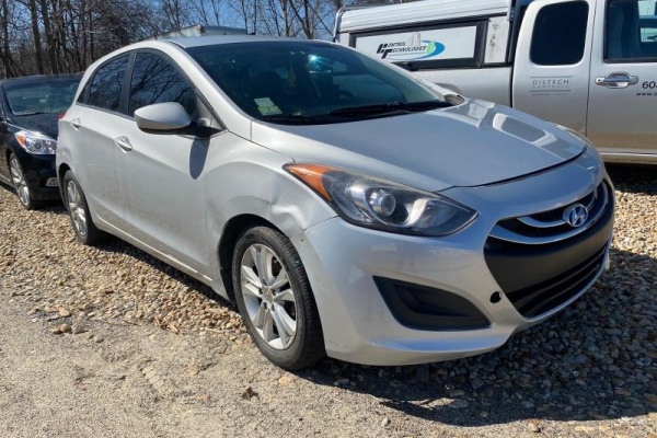 фото Hyundai Elantra GT