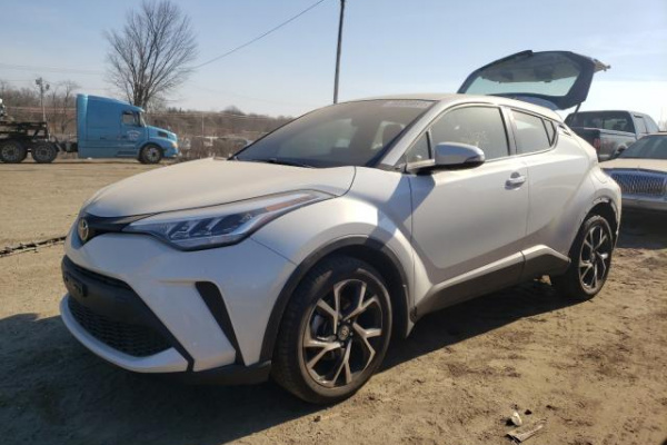 фото TOYOTA C-HR XLE