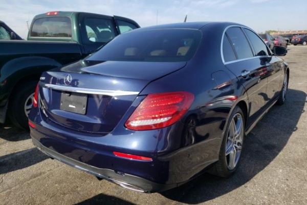 фото Mercedes Benz E 300