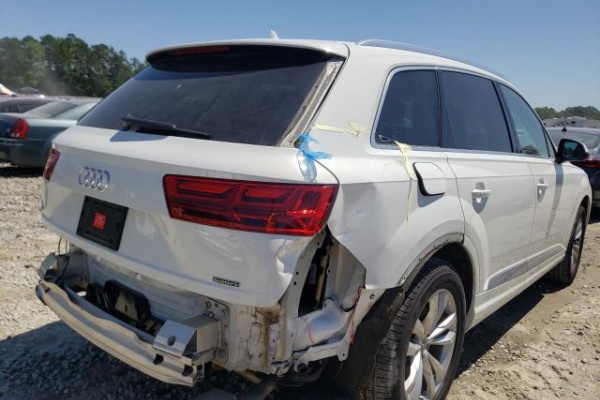 фото Audi Q7 PREMIUM