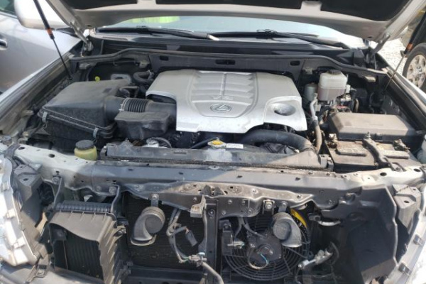 фото LEXUS LX 570