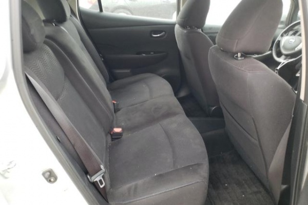 фото Nissan Leaf S