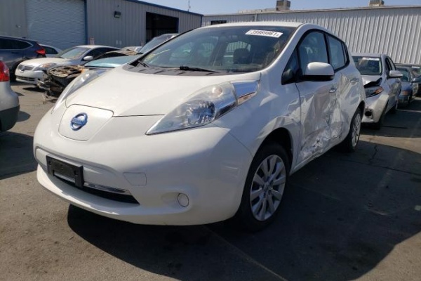 фото Nissan Leaf S