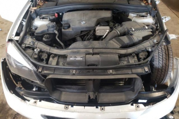 фото BMW X1 SDRIVE28I