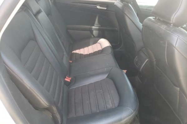 фото Ford Fusion SE HYBRID