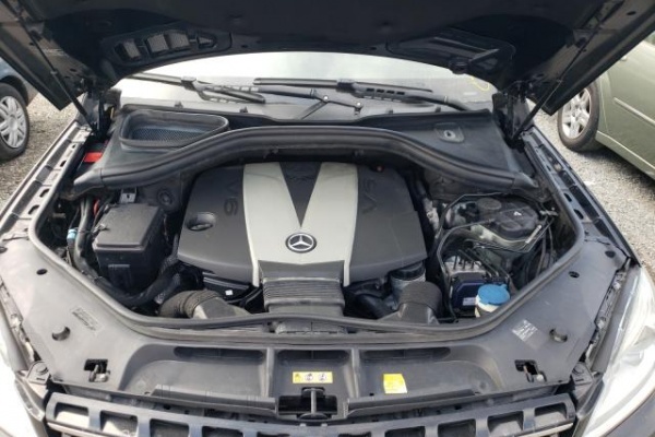 фото Mercedes-Benz ML 350 BLUETEC