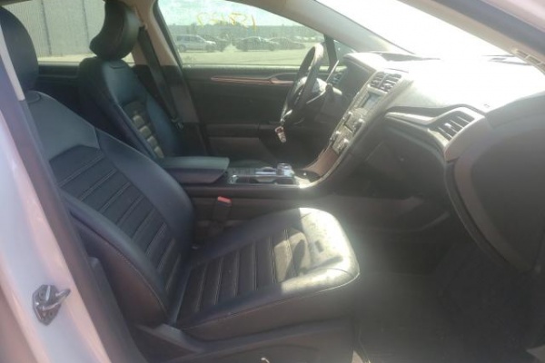 фото Ford Fusion SE