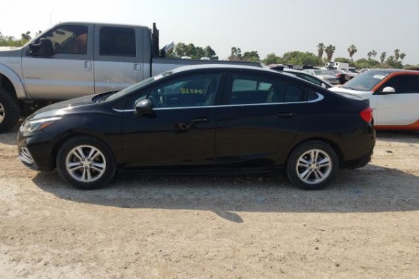 фото Chevrolet Cruze LT
