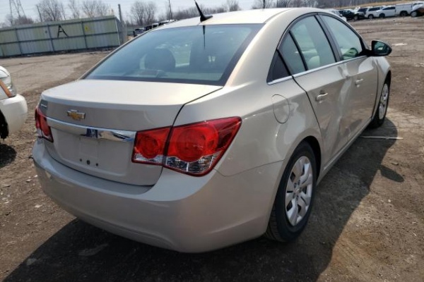 фото Chevrolet Cruze LS